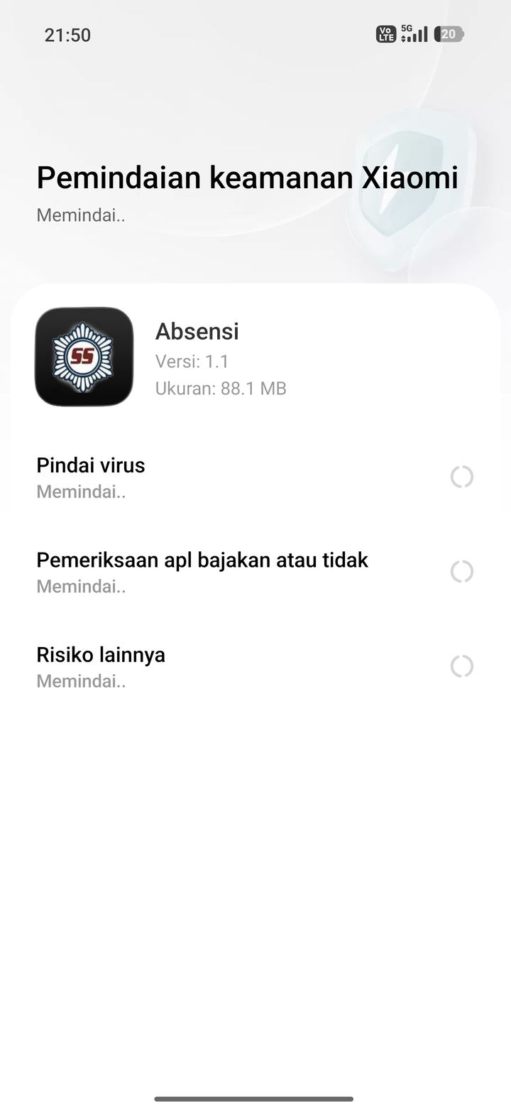 Pemindaian keamanan Xiaomi saat instal aplikasi Absensi