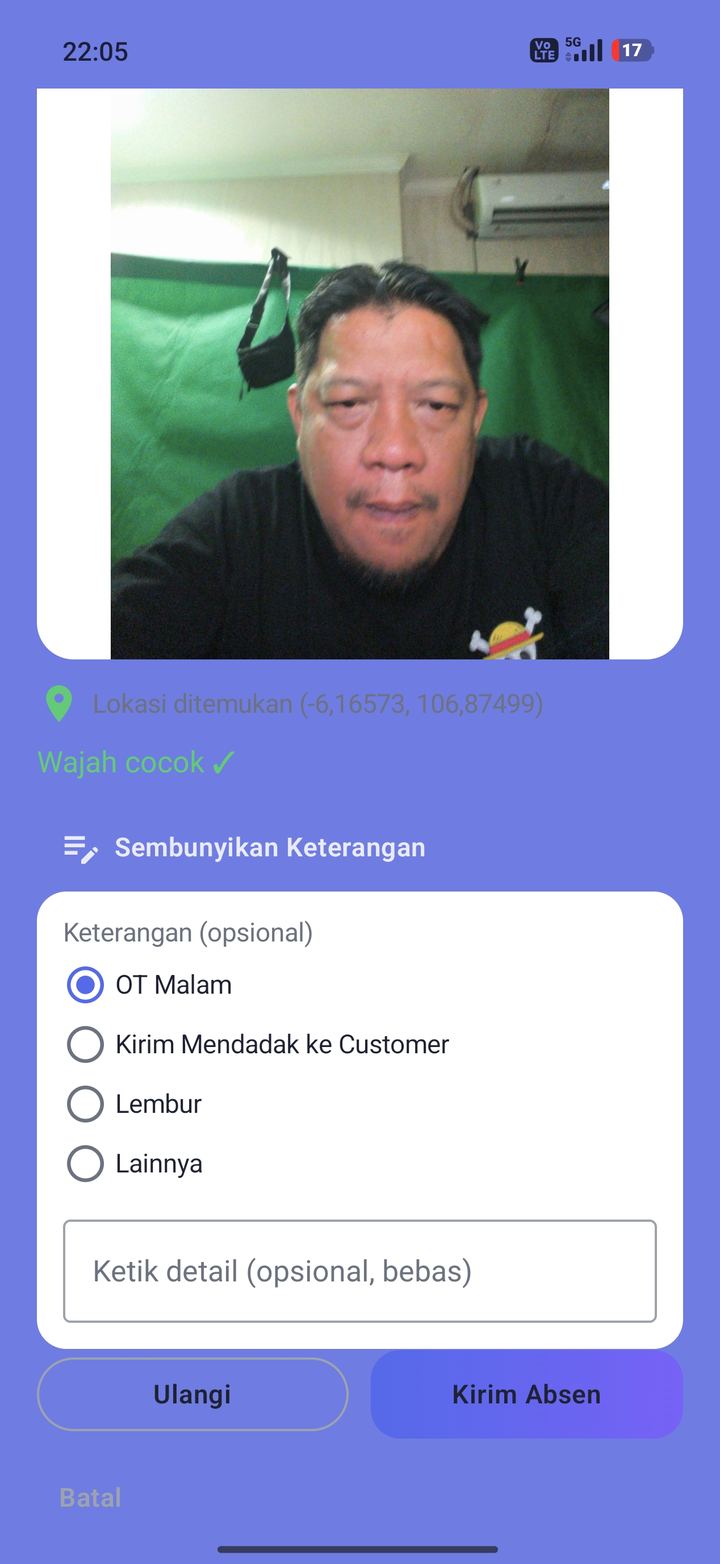 Layar absen dengan verifikasi wajah dan keterangan